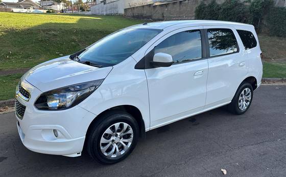 CHEVROLET SPIN 1.8 LT 8V FLEX 4P MANUAL CHEVROLET SPIN 1.8 LT 8V FLEX 4P MANUAL